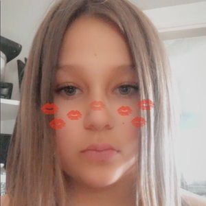 Meet your Posher, Brielle